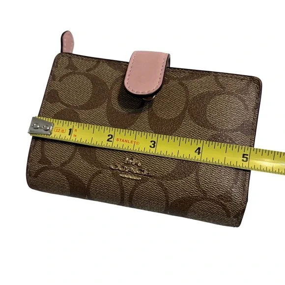 Coach Medium Corner Zip Wallet Signature Canvas Khaki Pink - Picture 11 of 12